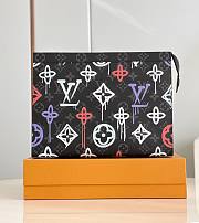 Loius Vuitton Pochette Voyage Monogram Wallet M81803 27x21x6cm - 1