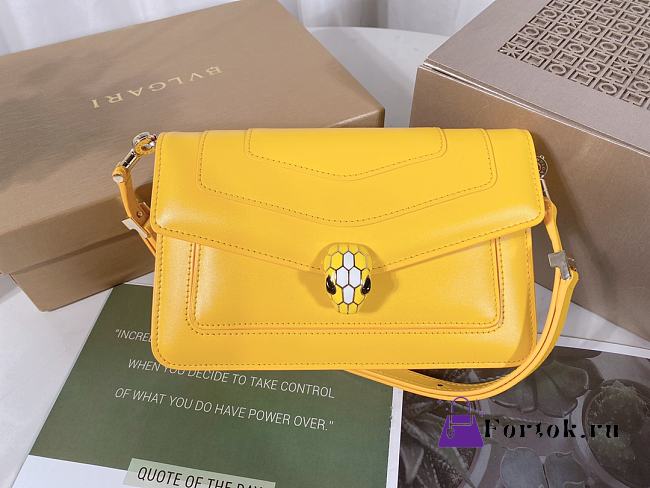 Bvlgari Serpenti Forever Shoulder Bag in Yellow 22x15x4.5cm - 1