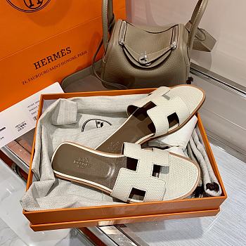 Herme Slippers in White