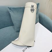 Givenchy 4G Logo Boots in White - 4