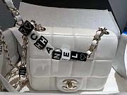 Chanel 23C Mini Shoulder Bag in White 17x14 x7cm - 2