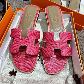 Herme Slippers in Pink