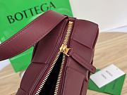 Bottega Veneta Brick Cassette Shoulder Bag in Burgundy 28x14x10cm - 5