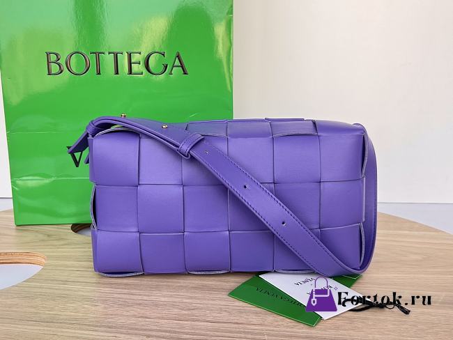 Bottega Veneta Brick Cassette Shoulder Bag in Purple 28x14x10cm - 1