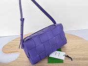 Bottega Veneta Brick Cassette Shoulder Bag in Purple 28x14x10cm - 6
