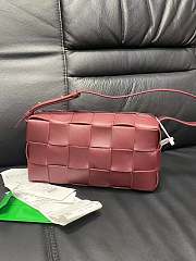 Bottega Veneta Brick Cassette Shoulder Bag in Rose gold 28x14x10cm - 1