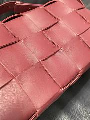 Bottega Veneta Brick Cassette Shoulder Bag in Rose gold 28x14x10cm - 4