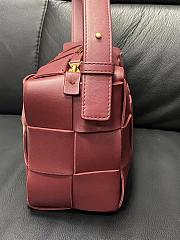 Bottega Veneta Brick Cassette Shoulder Bag in Rose gold 28x14x10cm - 3