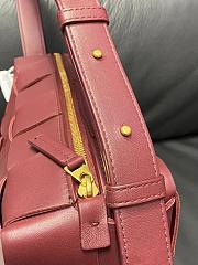 Bottega Veneta Brick Cassette Shoulder Bag in Rose gold 28x14x10cm - 2