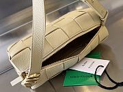 Bottega Veneta Brick Cassette Shoulder Bag in White 28x14x10cm - 3