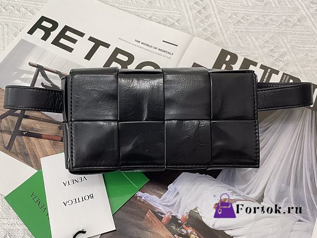 Bottega Veneta The Belt Cassette Bag in Black 19.5x6x10.5cm - 1