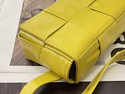 Bottega Veneta The Belt Cassette Bag in Yellow 19.5x6x10.5cm - 2