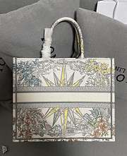 Dior Large Book Tote White Multicolor Rêve d'Infini Embroidery 42x35x18.5cm - 6