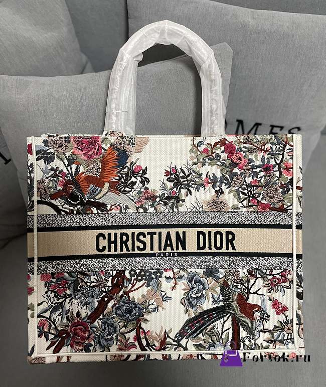 Dior Book Tote Bag Large Ecru Multicolor D’Hiver Embroidery 42x35x18.5cm - 1