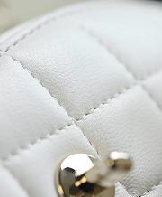 Chanel Heart Small Handbag in White 11x12x4.5cm - 6