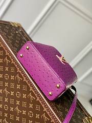 Louis Vuitton Capucines Monogram Flower Pattern Bag in Pink 21x14x8 cm - 6