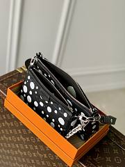 Louis Vuitton LV x YK Multi Pochette Accessoires Bag 25 x 14.5 x 4.5 cm - 2