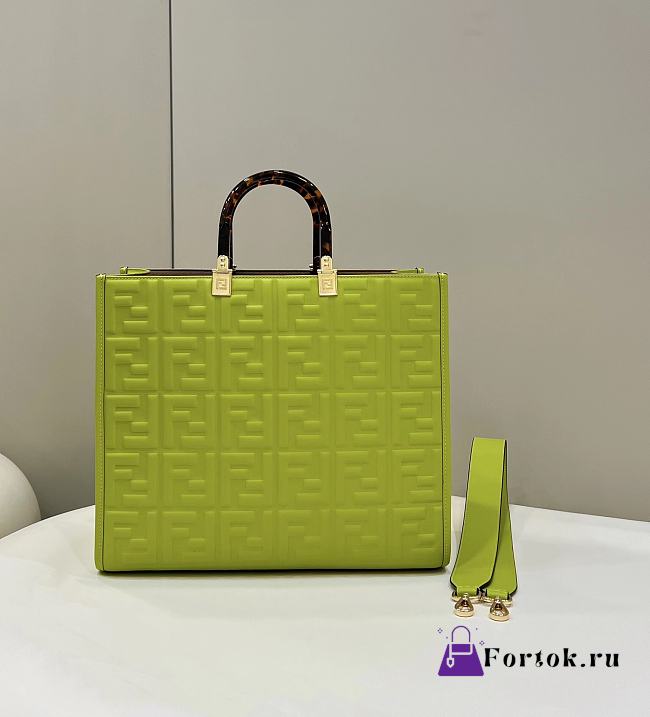 Fendi Embossed Leather Tote Bag in Green 37x13.5x32cm - 1