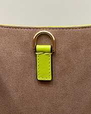 Fendi Embossed Leather Tote Bag in Green 37x13.5x32cm - 2