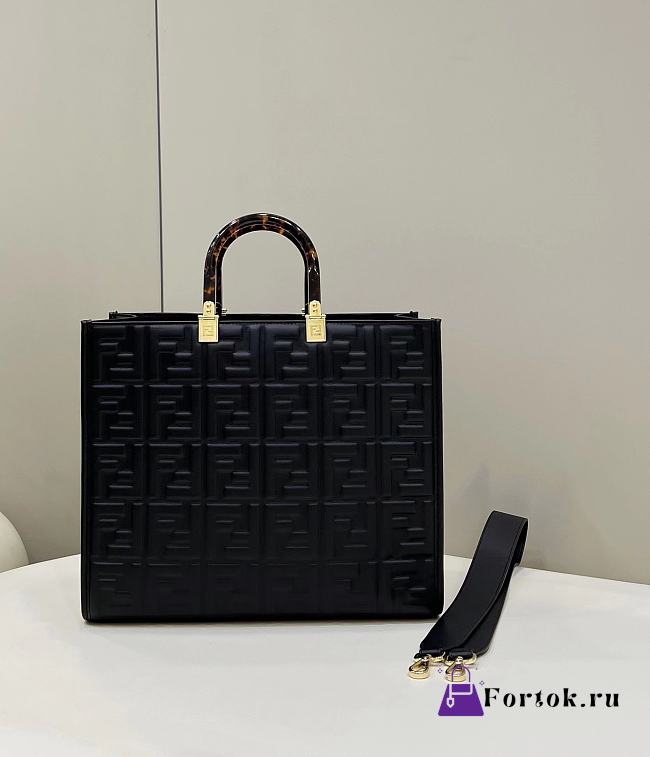 Fendi Embossed Leather Tote Bag in Black 37x13.5x32cm - 1