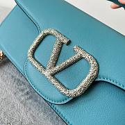 Valentino Garavani Mini Locò Crystal-Embellished Shoulder Bag in Blue - 4