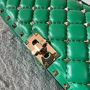 Valentino Garavani Rockstud Spike Quilted Leather Shoulder Bag in Green - 2