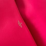Valentino Garavani One Stud Maxi Hobo Bag in Pink 40x30x12cm - 3