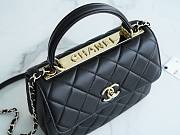 Chanel 22 Trendy CC Embossed Leather Bag 25cm - 2