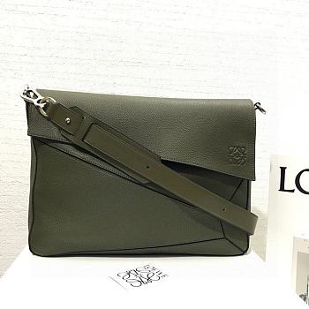 Loewe Puzzle Messenger Bag in Green 37x25x9cm