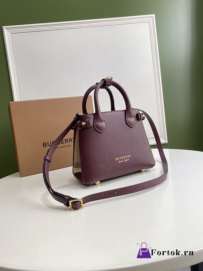 Burberry The Banner Shoulder Bag in Red 22x12x17cm - 1