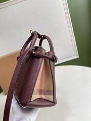 Burberry The Banner Shoulder Bag in Red 22x12x17cm - 6
