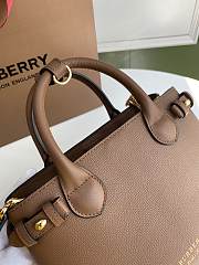 Burberry The Banner Shoulder Bag in Brown 26cm - 5
