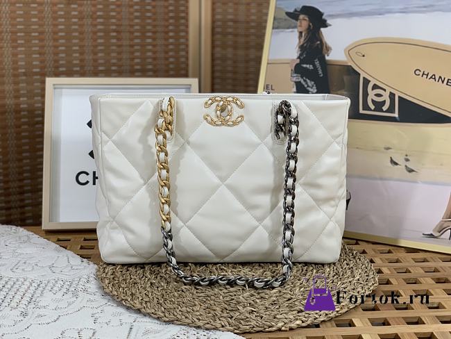 Chanel 22B Hobo Tote Bag in White A3660 41x24x10.5cm - 1