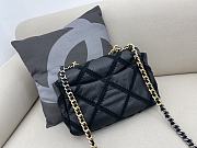 Chanel Crochet Calfskin Quilted Chain Bag in Black 26cm - 5