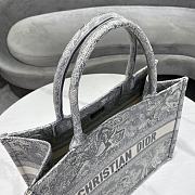 Dior Grey Embroiderded Reserve Book Tote Bag 41.5cm - 3
