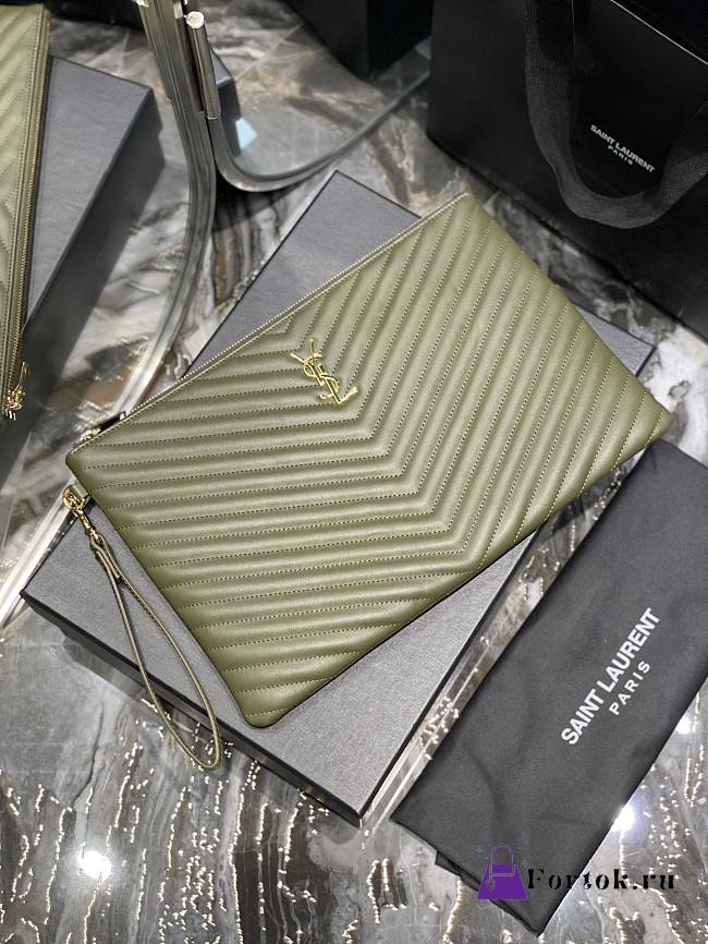 Saint Laurent Monogram Clutch in Green 30×21.5×2cm - 1