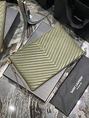 Saint Laurent Monogram Clutch in Green 30×21.5×2cm - 1