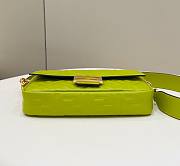 Fendi Baguette FF Logo Bag in Green 26x5x13cm - 3