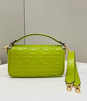 Fendi Baguette FF Logo Bag in Green 26x5x13cm - 2