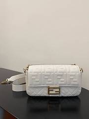 Fendi Baguette FF Logo Bag in White 26x13x6cm - 5