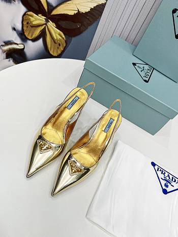 Prada Metalic Leather Pumps in Gold