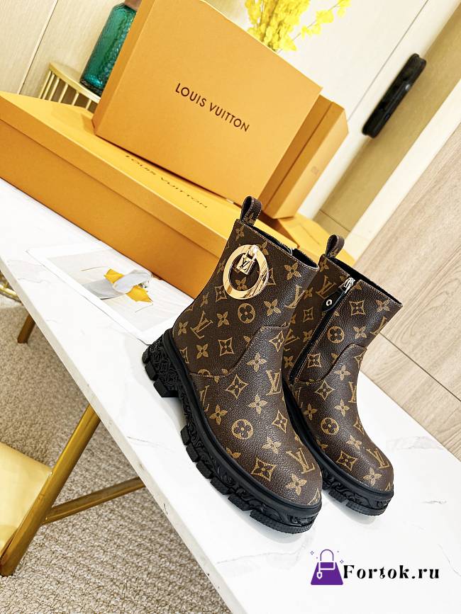Louis Vuitton Short Boots A1050  - 1