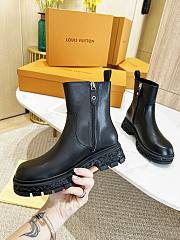 Louis Vuitton Short Black Boots A1050  - 6