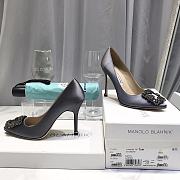 Manolo Blahnik Grey High Heels Diamond Buckle - 6