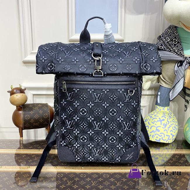 Louis Vuitton Monogram Unisex Street Style Backpack in Black M21359 29x42x15cm - 1