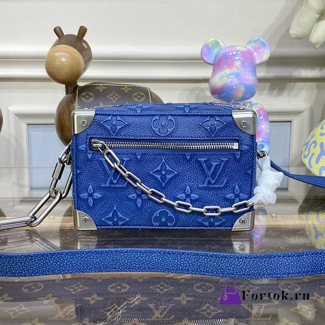 Louis Vuitton Mini Soft Trunk Handbag in Blue 21368 18.5x13x8cm - 1