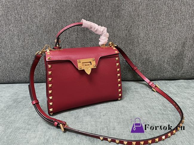 Valentino Garavani Small Rockstud Alcove Top-Handle Bag in Red 22x17x9cm - 1