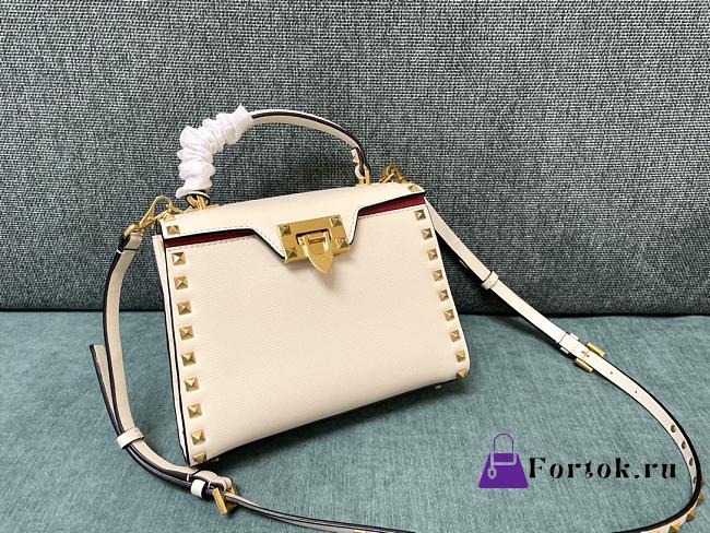 Valentino Garavani Small Rockstud Alcove Top-Handle Bag in White 22x17x9cm - 1