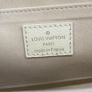 Louis Vuitton Favorite White Bag M46393 24x14x9cm - 2