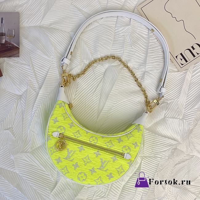 Louis Vuitton Loop Bag in Neon Yellow M81484 23×22×7cm - 1